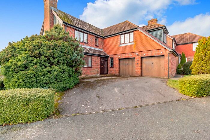 4 Bedroom Detached House For Sale In Roman Way, Uckfield, TN22
