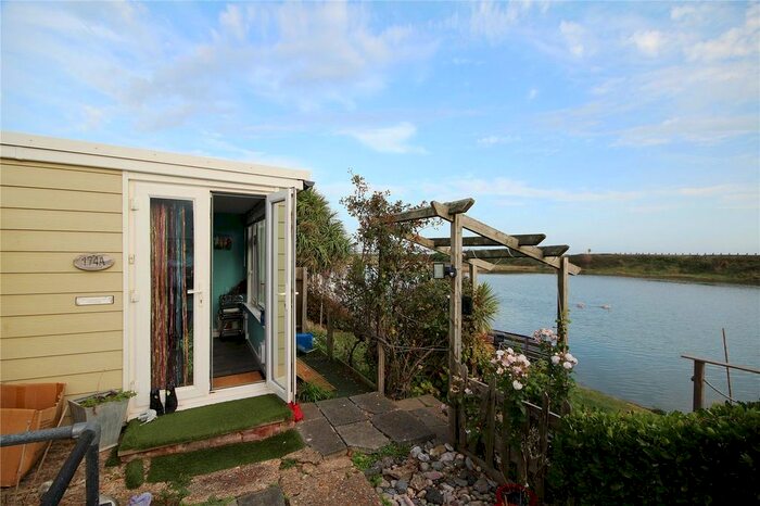 3 Bedroom Flat To Rent In Brighton Road, Lancing, West Sussex, BN15