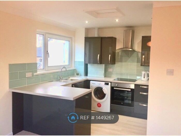 1 Bedroom Flat To Rent In East Kilbride Village, Glasgow, G74