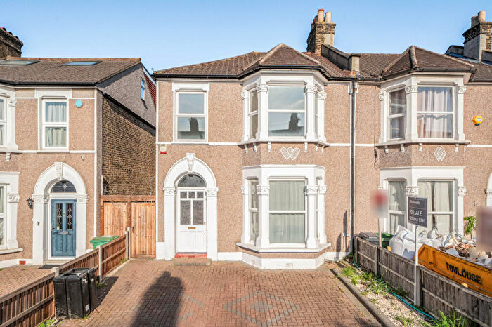 3 Bedroom End Of Terrace House For Sale In Minard Road, London, SE6