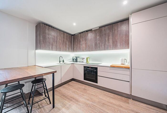 2 Bedroom Flat For Sale In Wimbledon Park Road, London, SW19