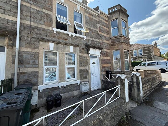 1 Bedroom Apartment For Sale In Mayfield Road, Oldfield Park, Bath, Bath & North East Somerset, BA2