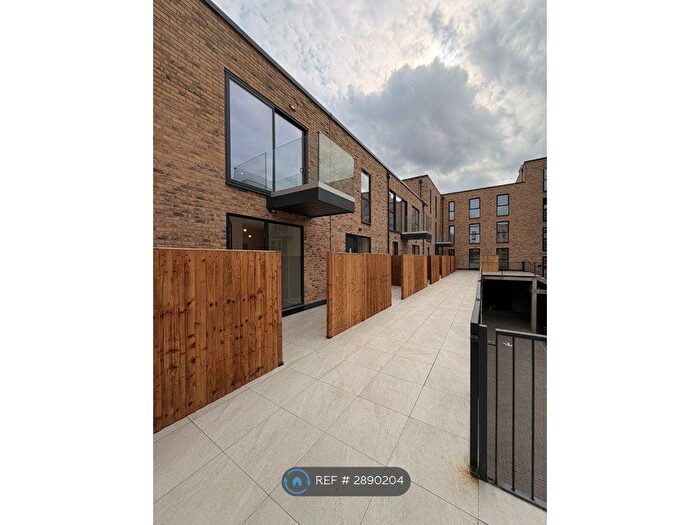 2 Bedroom Flat To Rent In The Bays, Harlow, CM20
