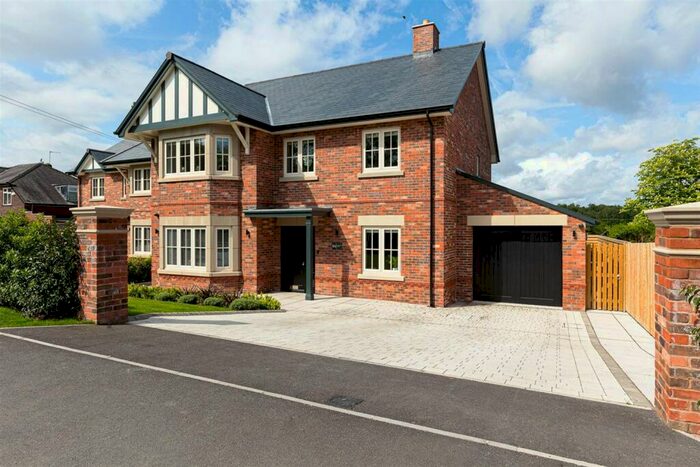 5 Bedroom Detached House For Sale In Shrigley Road North, Poynton, SK12