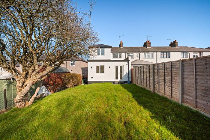 4 Bedroom End Terrace House For Sale In Marshall Avenue, St Albans, AL3