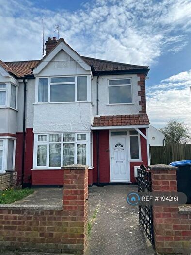 1 Bedroom Flat To Rent In Meadowbank Road, London, NW9