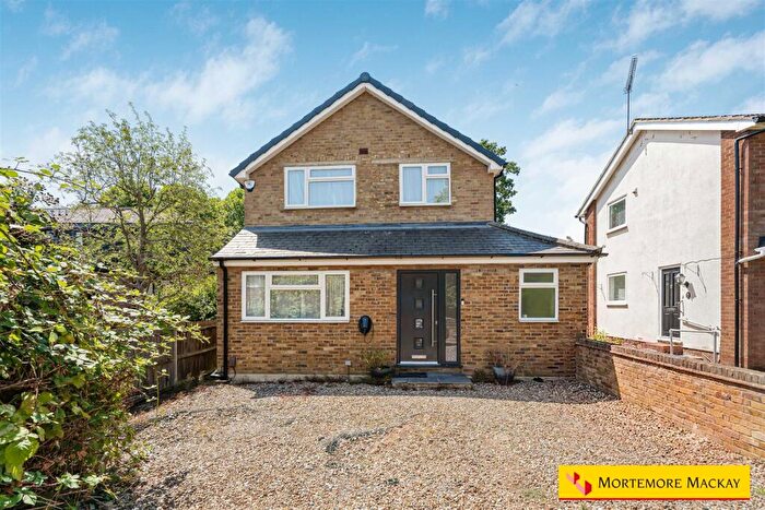 3 Bedroom Detached House For Sale In Bycullah Road, EN2