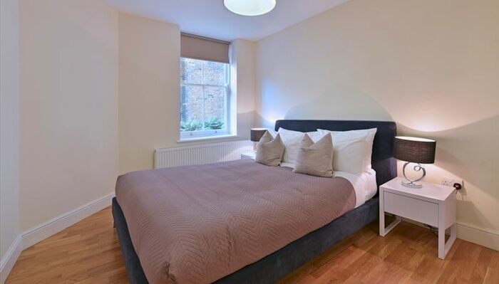 2 Bedroom Flat To Rent In Hamlet Gardens, London, W6