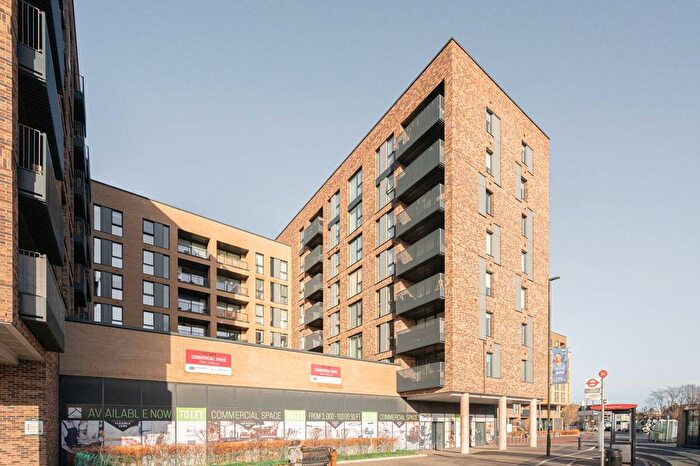 1 Bedroom Flat To Rent In Plough Lane, Summerstown, London, SW17