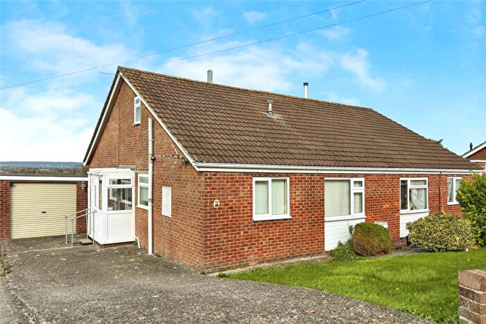 4 Bedroom Bungalow For Sale In Studland Park, Westbury, BA13