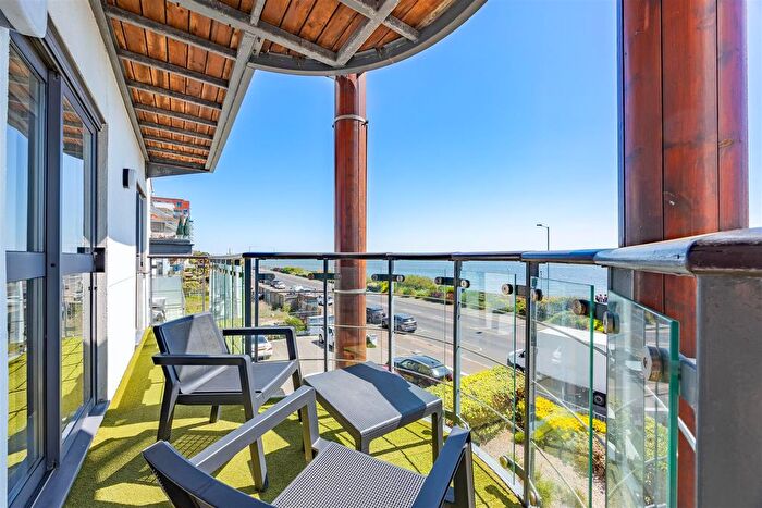 2 Bedroom Flat For Sale In Crowstone Avenue, Westcliff-On-Sea, SS0