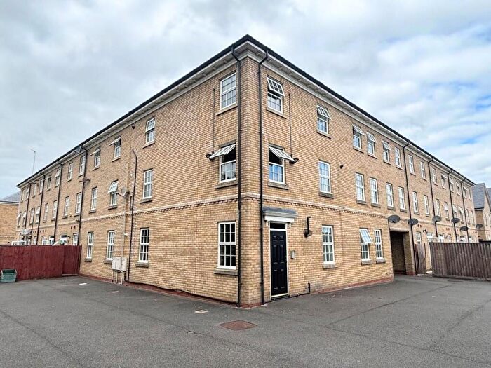 2 Bedroom Apartment For Sale In The Ridings, Grange Park, Northampton, NN4