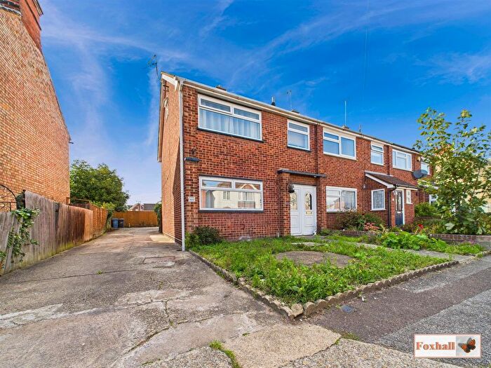 3 Bedroom End Terrace House For Sale In Henslow Road, Ipswich, IP4