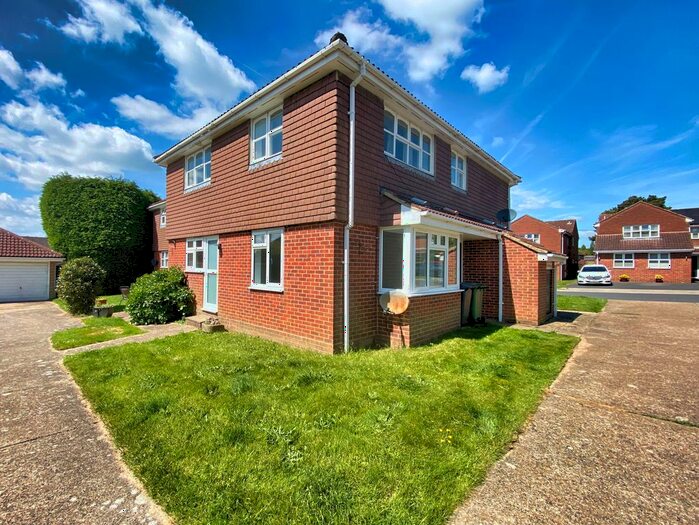 2 Bedroom Flat To Rent In The Paddock, Maresfield, Uckfield, TN22