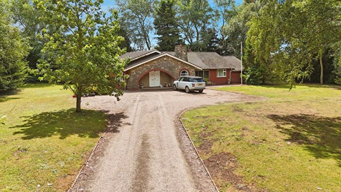 4 Bedroom Detached Bungalow For Sale In New Bungalow, Church Lane, Catwick, Beverley, HU17