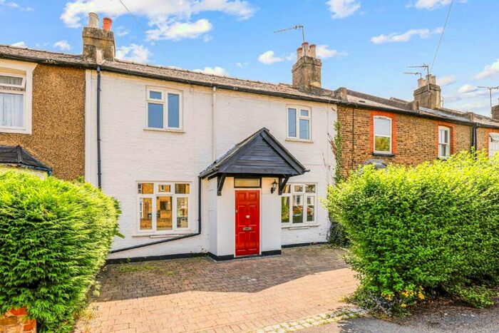 2 Bedroom Terraced House To Rent In East Road, Kingston, KT2