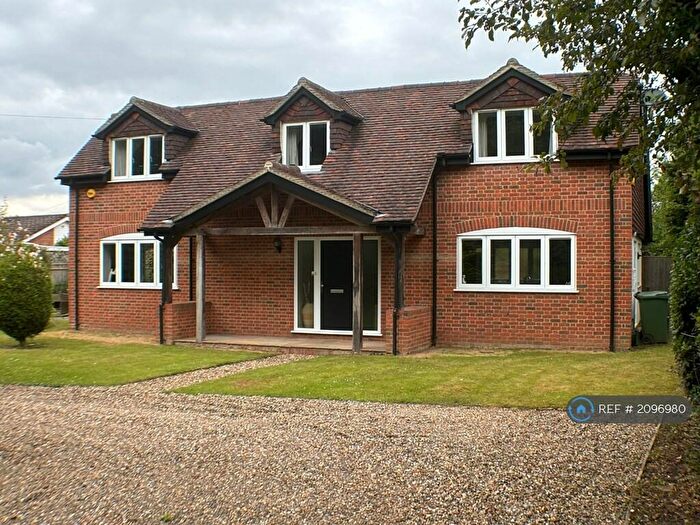4 Bedroom Detached House To Rent In Binfield Heath, Henley-On-Thames, RG9