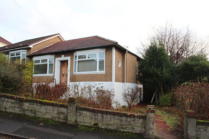 2 Bedroom Bungalow To Rent In Hillfoot Avenue, Bearsden, G61