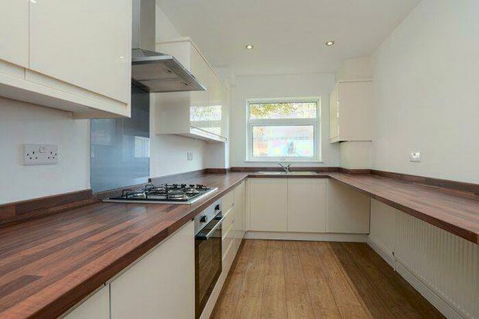 2 Bedroom Apartment To Rent In Mansfield Road, Nottingham, NG5