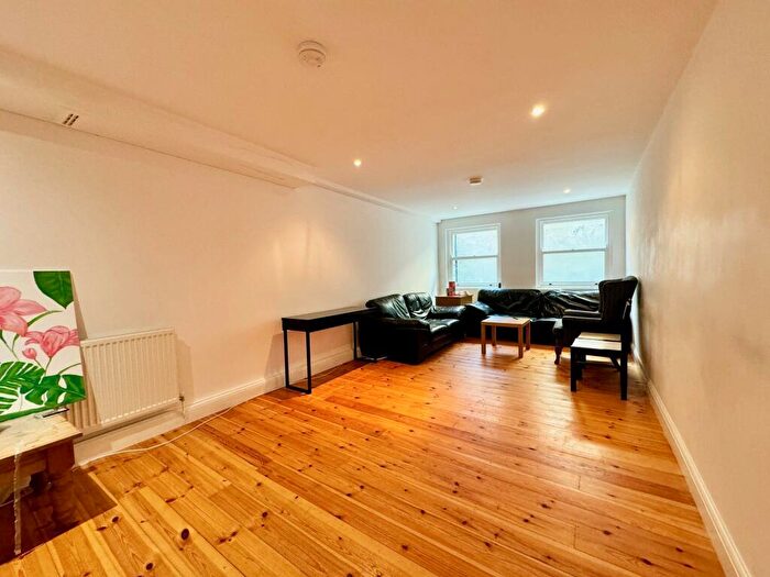 3 Bedroom Flat To Rent In Marlborough Road, Archway, N19