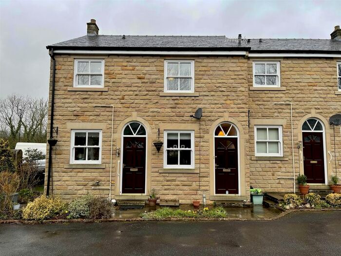 2 Bedroom Flat To Rent In Hyde Bank Road, New Mills, High Peak, SK22