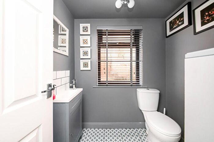 4 Bedroom Detached House For Sale In Vivien House, Spencer Street, Skelmanthorpe, HD8