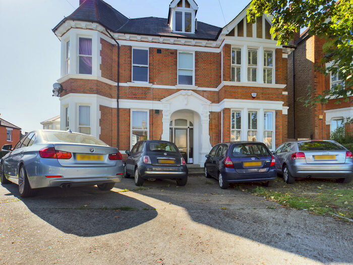 2 Bedroom Flat To Rent In Manor Park Lewisham London, SE13