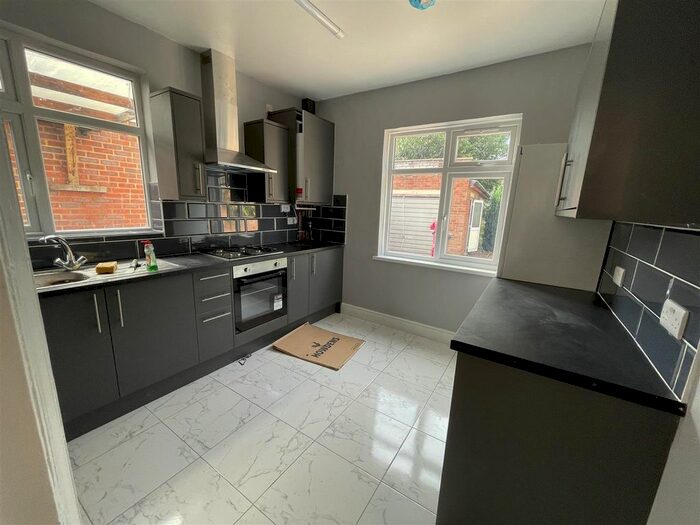 3 Bedroom Semi-Detached House To Rent In Bassett Gardens, Osterley, Isleworth, TW7