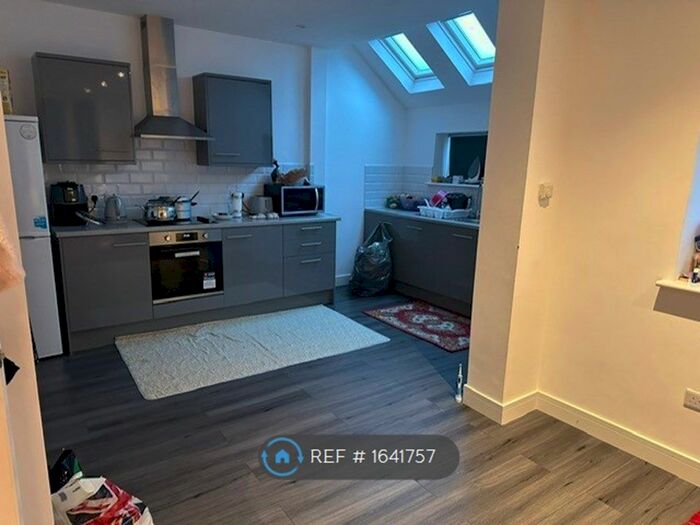 3 Bedroom Flat To Rent In Anson Road, London, NW2