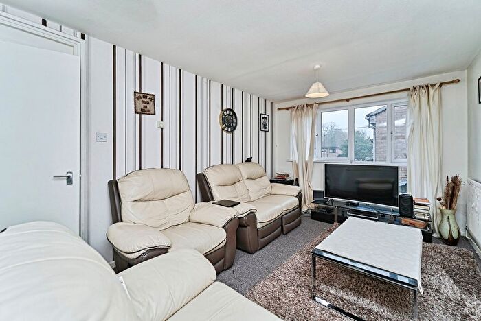 1 Bedroom Flat For Sale In Astoria Gardens, Willenhall, West Midlands, WV12