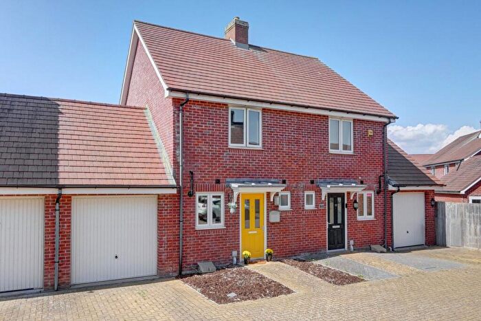 2 Bedroom Semi-Detached House For Sale In Hawksley Crescent, Hailsham, BN27