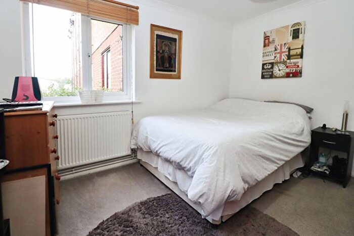 2 Bedroom Flat For Sale In Campernell Close, Brightlingsea, CO7