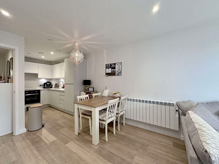 1 Bedroom Flat For Sale In Wimborne Road, Poole, BH15