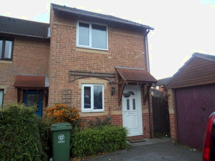 2 Bedroom End Of Terrace House To Rent In Blakesley Lane, Anchorage Park, PO3