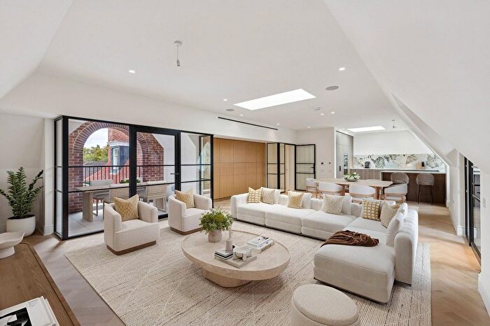 2 Bedroom Flat For Sale In The Bishops Avenue, London, N2