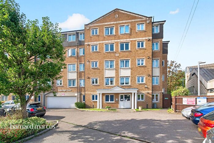 1 Bedroom Flat For Sale In High Street, Feltham, TW13