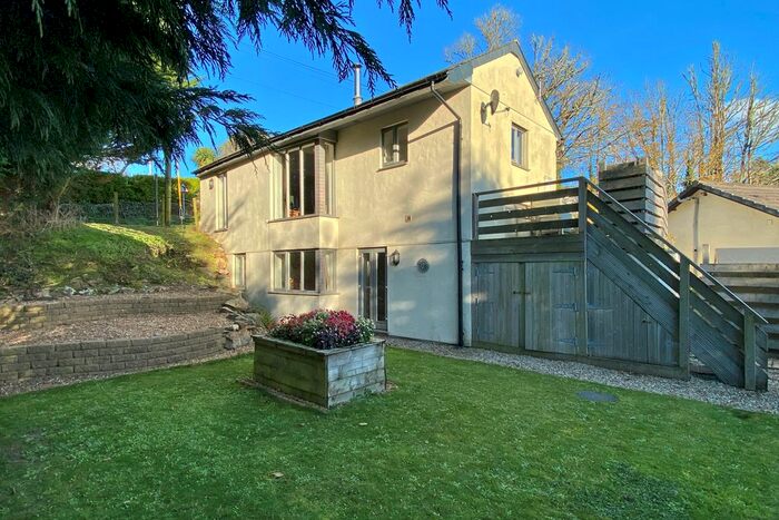 3 Bedroom Barn Conversion For Sale In Lanvean, St Mawgan, TR8