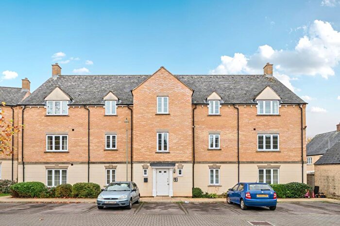 1 Bedroom Flat For Sale In Harvest Grove, Witney, OX28