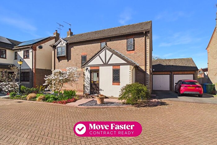 4 Bedroom Detached House For Sale In Redwood Gardens, Driffield, YO25