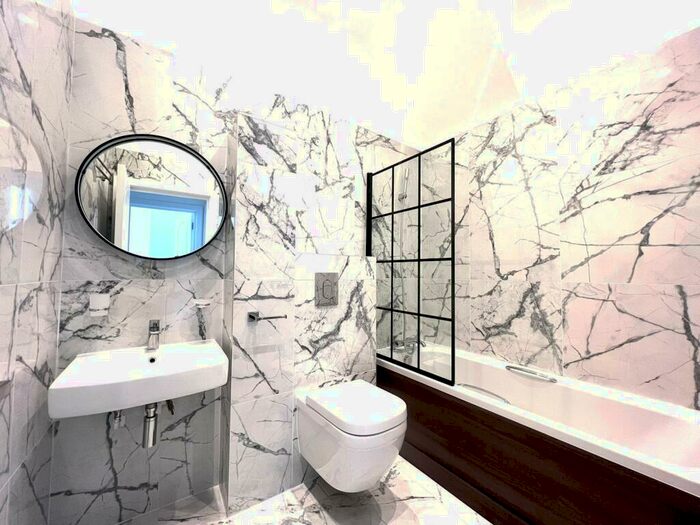 2 Bedroom Apartment To Rent In Beach Road, Eastbourne, BN22