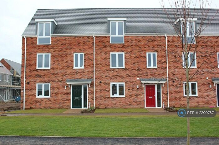 3 Bedroom End Of Terrace House To Rent In Heron Lane, King's Lynn, PE30