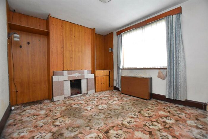 3 Bedroom End Of Terrace House For Sale In Hope View, Gwalia, Caergwrle, LL12