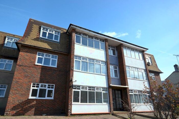 2 Bedroom Flat To Rent In Firle Road, Eastbourne, East Sussex, BN22