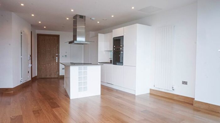 1 Bedroom Flat To Rent In Arena Tower, Crossharbour Plaza, London, E14