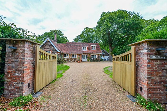 4 Bedroom Detached House For Sale In Comp Lane, Platt, Sevenoaks, TN15