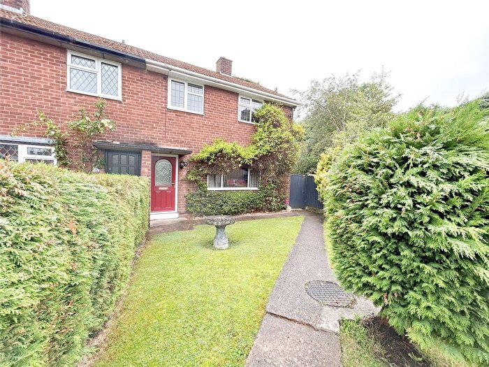 3 Bedroom Semi-Detached House For Sale In South Close, Unstone, Dronfield, Derbyshire, S18