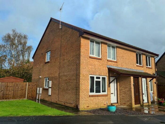 2 Bedroom Ground Maisonette To Rent In Clydesdale Way, Totton, SO40