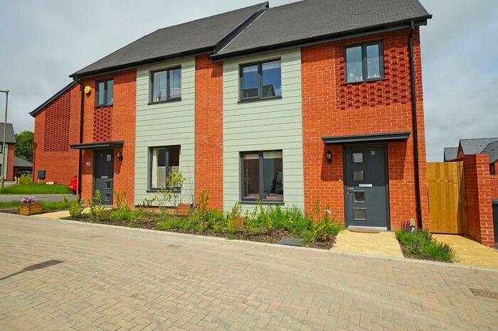 3 Bedroom Semi-Detached House To Rent In Whiteley, Fareham, PO15