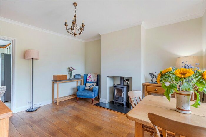4 Bedroom Detached House For Sale In Loosley Hill, Loosley Row, Princes Risborough, HP27