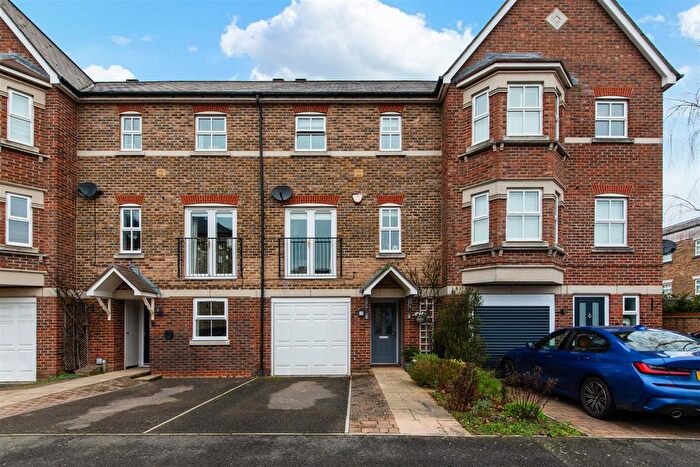 4 Bedroom Town House For Sale In Horton Crescent, Epsom, KT19